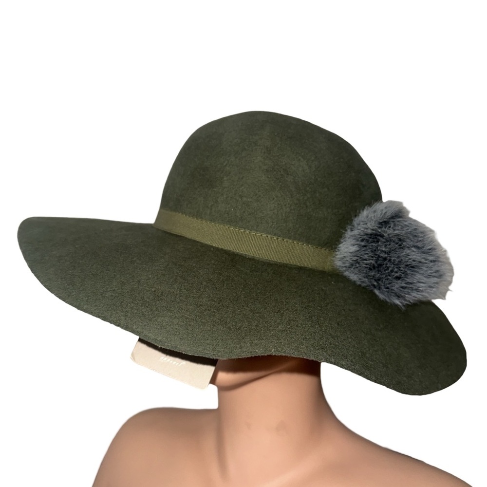 Anthropologie Forest Green Hat with Soft Gray Pom-Pom made in Italy